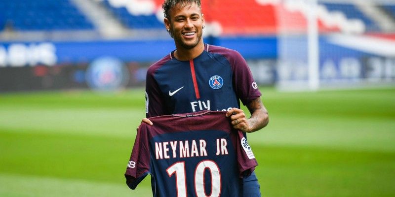 Neymar đã đạt kỷ lục chuyển nhượng thế giới vào năm 2017